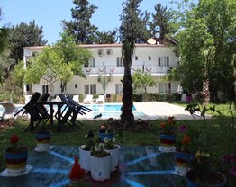 Adrasan Gümüş Otel Bahçeden Otel Görüntüsü