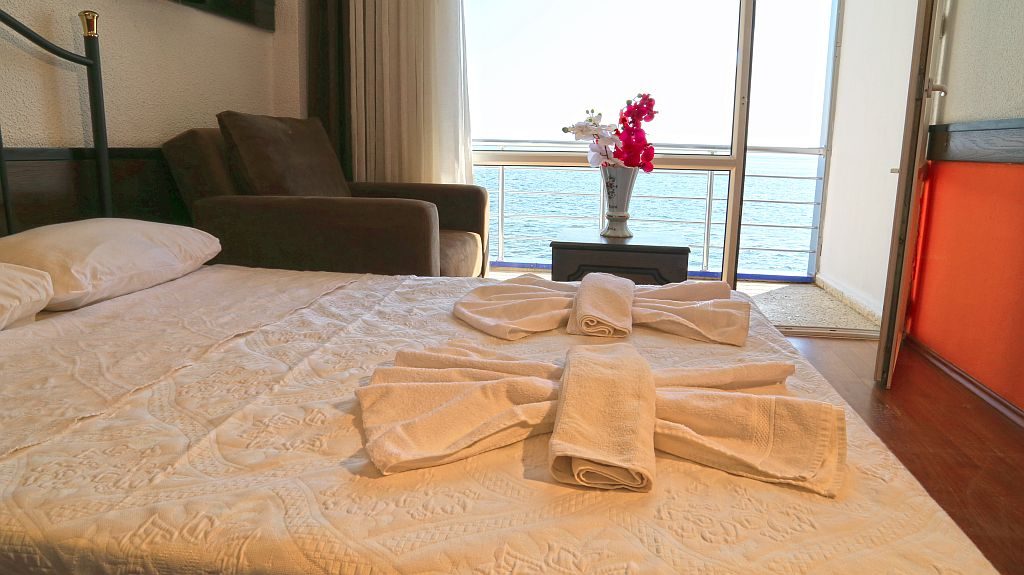 Erdek Alevok Otel Deniz Manzaralı Oda