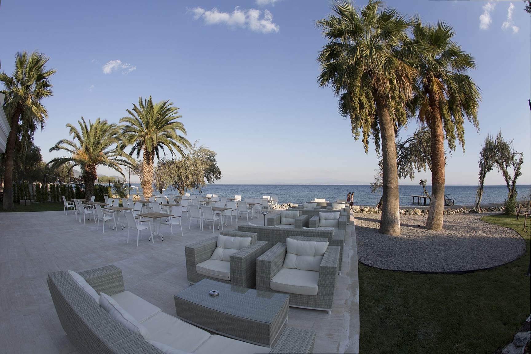 Altınoluk Rawda Hotel Bahçe Oturma Yerleri