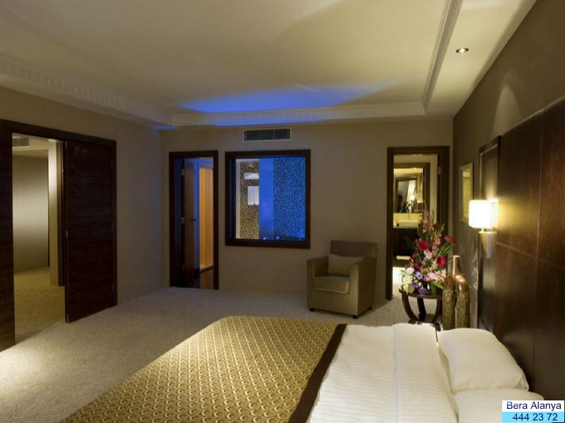 Bera Alanya Hotel Aile Odası