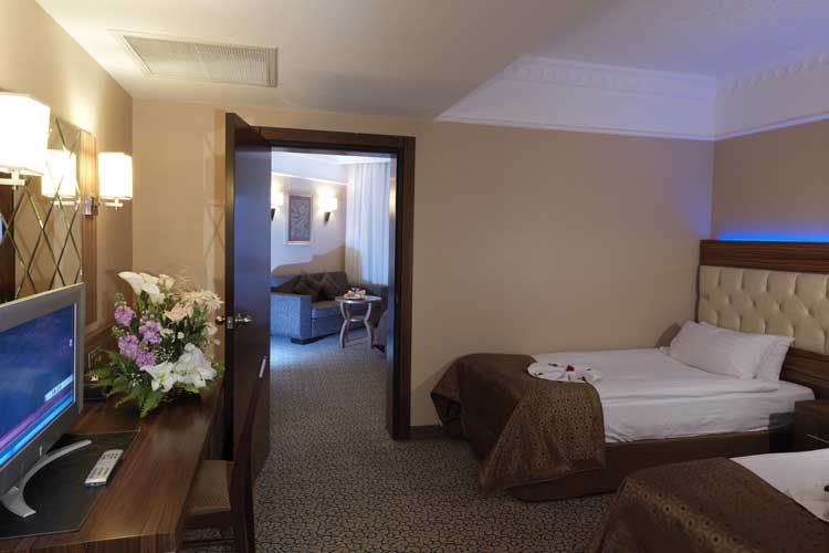 Bera Alanya Hotel Aile Odaları