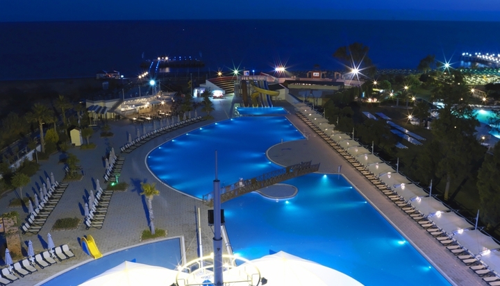 Bera Alanya Hotel Gece Görünümü