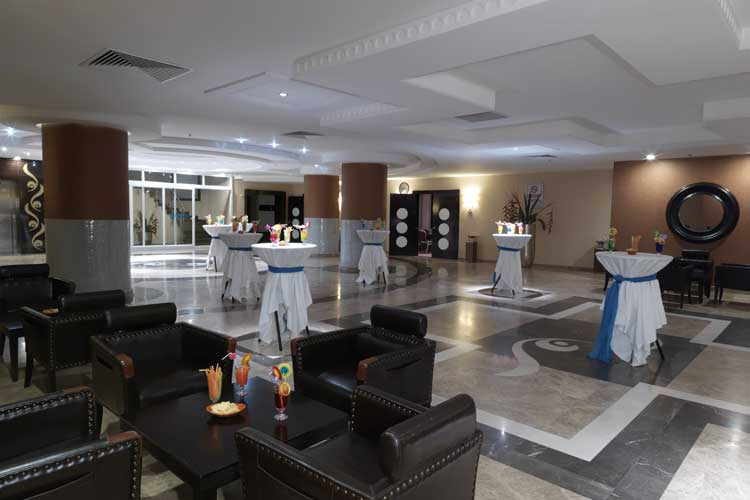 Bera Alanya Hotel Resepsiyon Cafe