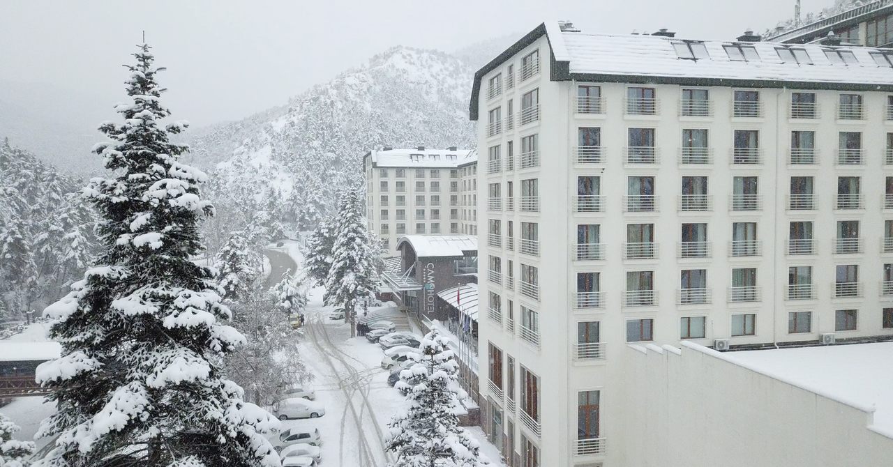 Çam Termal Otel Kar Manzara