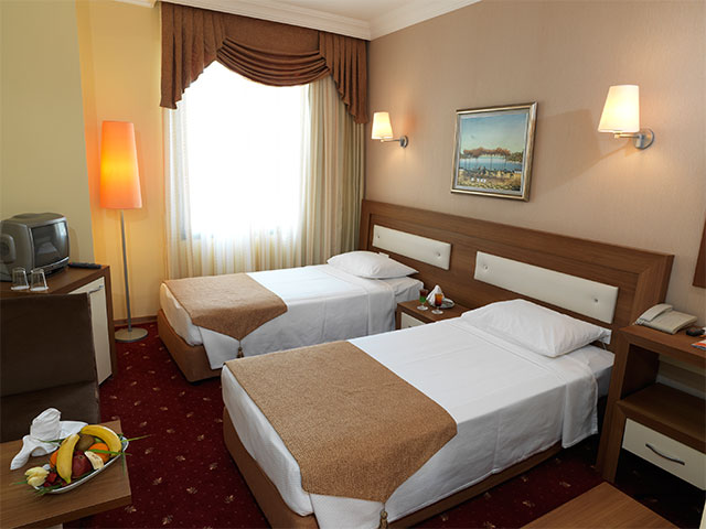 Club Familia Tatil Köyü Aile Odası