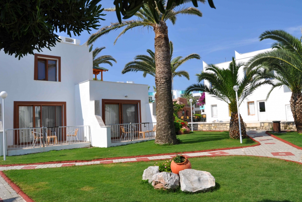Club Familia Tatil Köyü Bahçesi