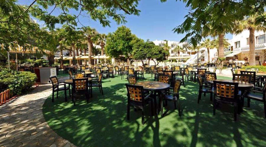 Club Familia Tatil Köyü Bahçe Kafe