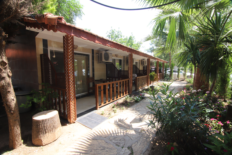 Durak Hotel Odaların Önü