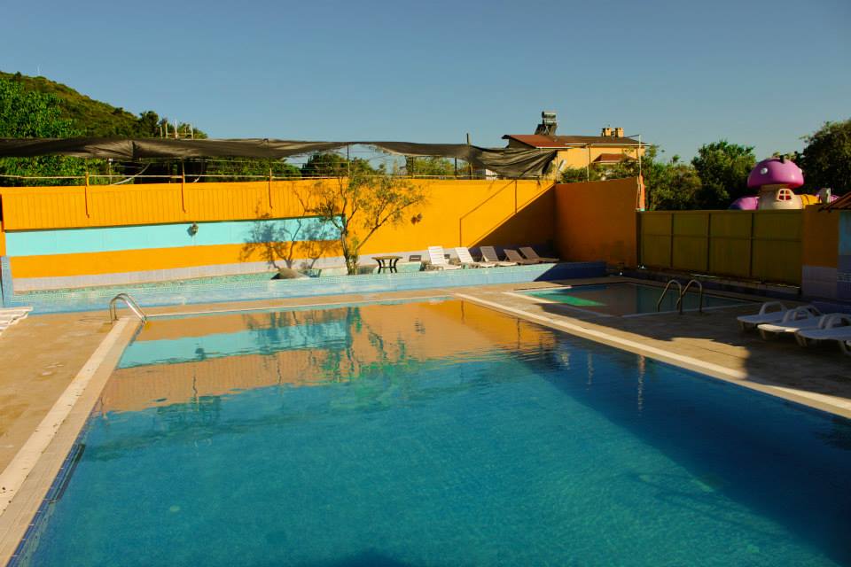Fıstıklı Çiçekevler Tatil Köyü Bayanlar Havuzu