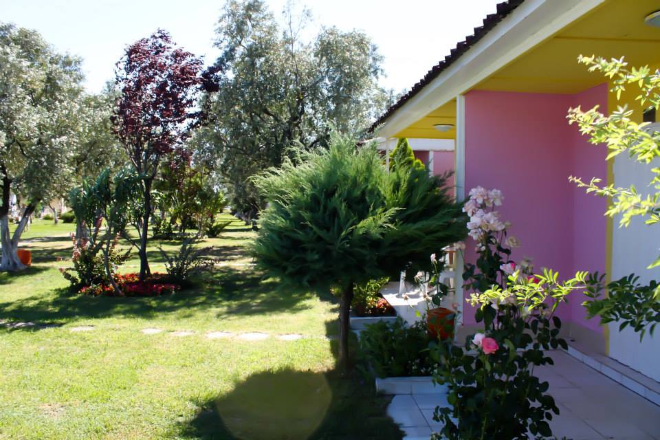 Fıstıklı Çiçekevler Tatil Köyü Bungalow