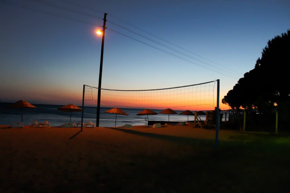 Fıstıklı Çiçekevler Tatil Köyü Plaj Voleybolu