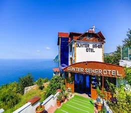 Günter Seher Otel Girişi