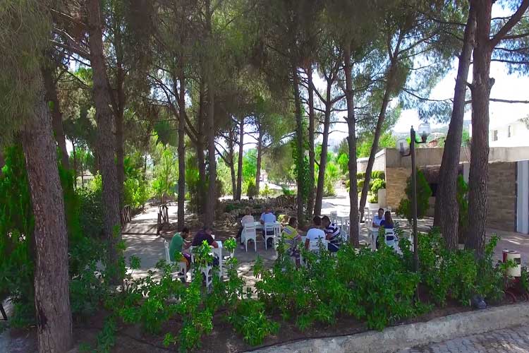 Hedef Dağ Termal Otel Bahçe Cafe