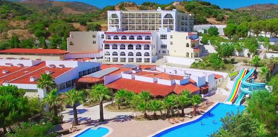 Hedef Dağ Termal Otel Karşıdan Görünüm