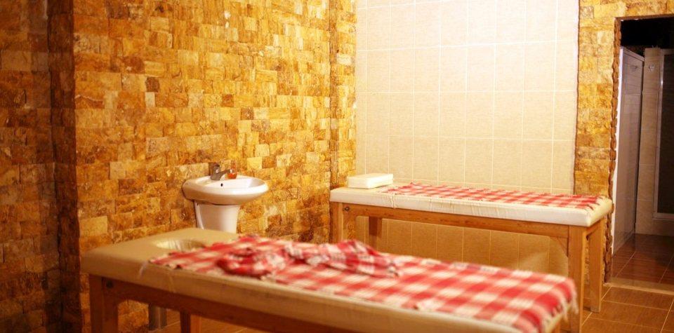 Hedef Dağ Termal Otel Masaj Salonu