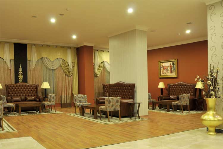 Hedef Dağ Termal Otel Resepsiyon