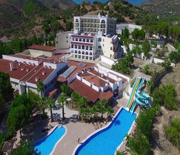 Hedef Dağ Termal Otel Yukarıdan Görünümü