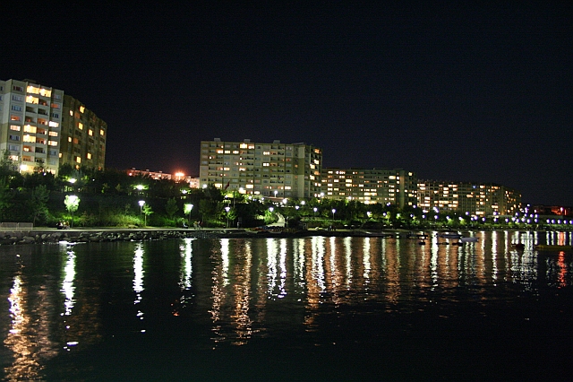 İhlas Armutlu Tatil Köyü Gece Manzarası