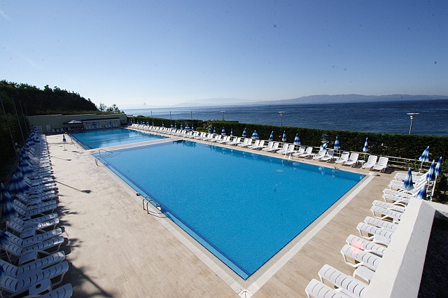 İhlas Armutlu Tatil Köyü Açık Havuzları