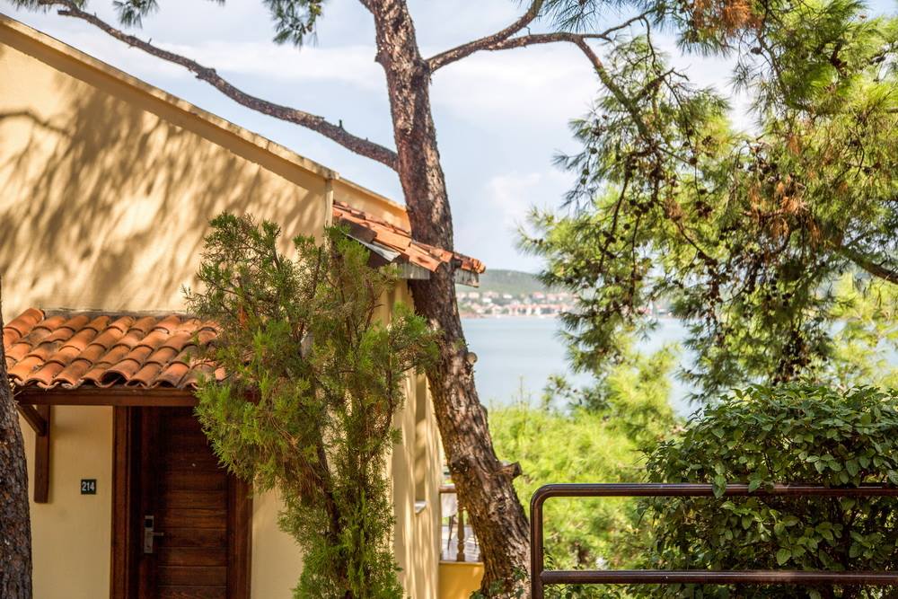 İvy Terrace Hotel Bahce Deniz Manzarası