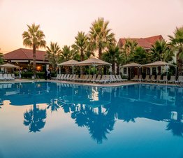 Katrancı Park Hotel Bahçeden Manzarası