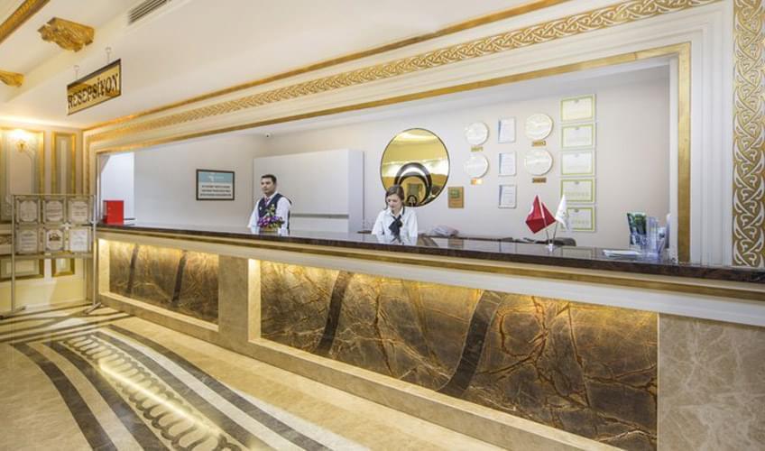 Modern Saraylar Tatil Köyü Resepsiyon Lobi