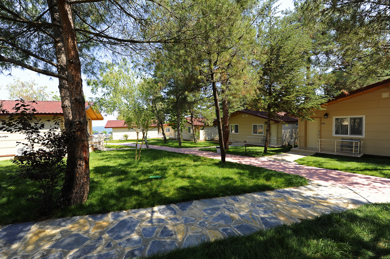 Rizom Tatil Köyü Bahçe Bungalovlar