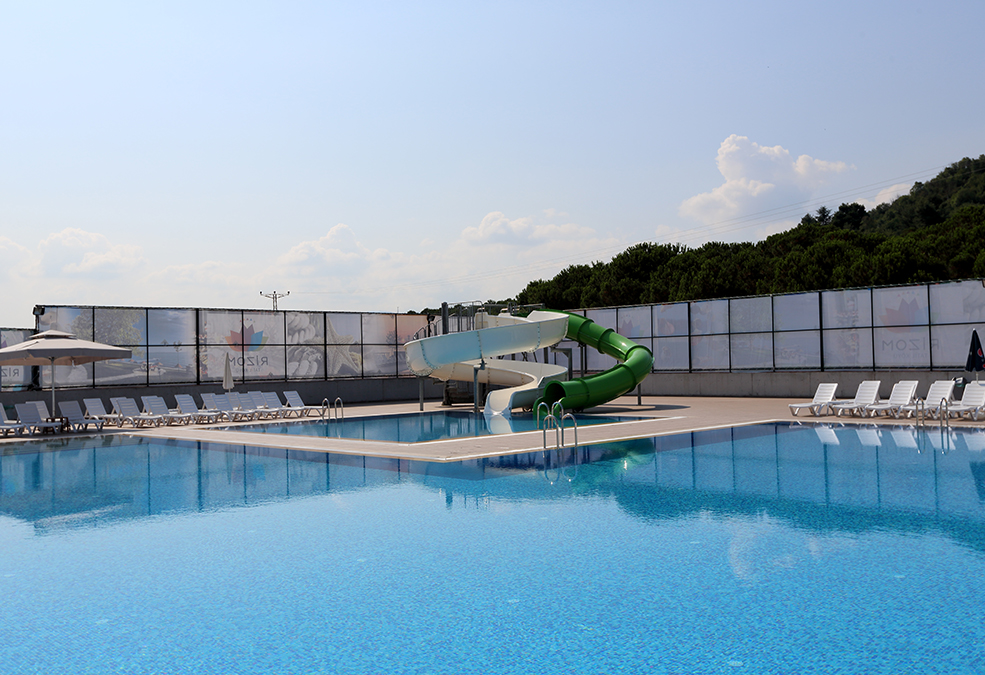Rizom Tatil Köyü Kaydıraklı Bayanlar Havuzu 