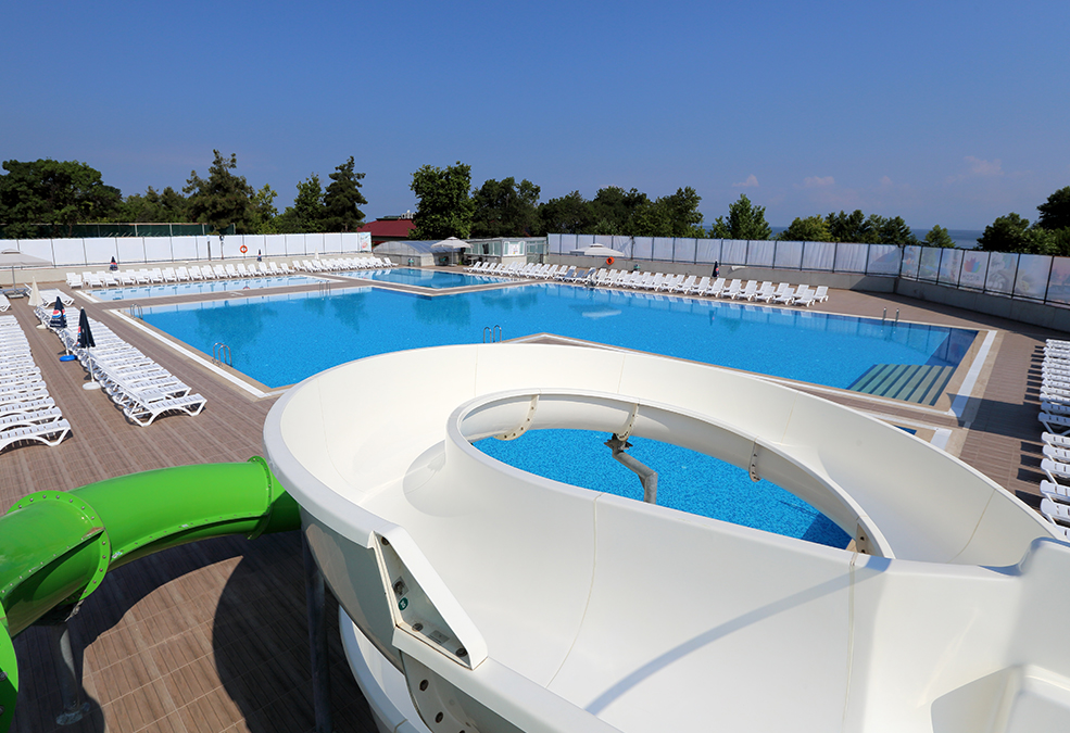 Rizom Tatil Köyü Bayanlar Havuzu Yukarıdan Görünüm