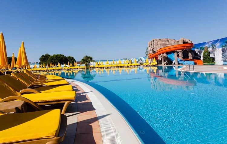 Şah inn Paradise Tatil Köyü Bayanlar Havuzu