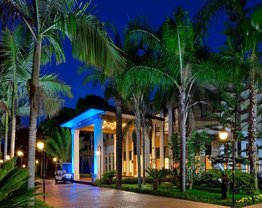 Şah İnn Paradise Otel Girişi