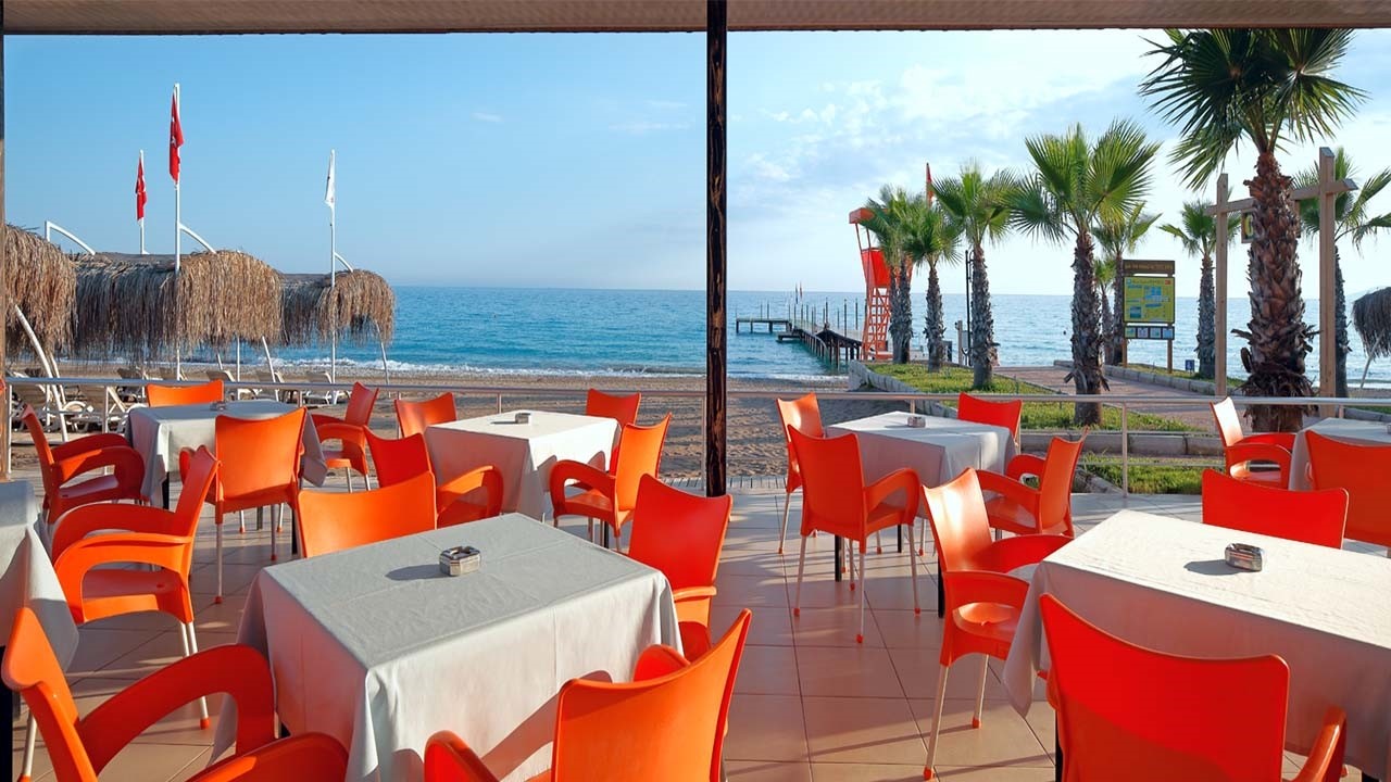 Şah inn Paradise Tatil Köyü Plaj Kafe