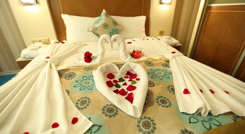 Sanitas Termal Hotel Balayı Odası