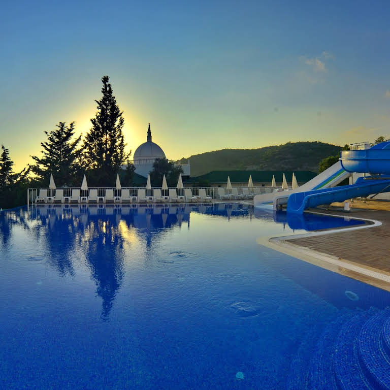 Sea Star Hotel Havuz Peysaj Görünüm