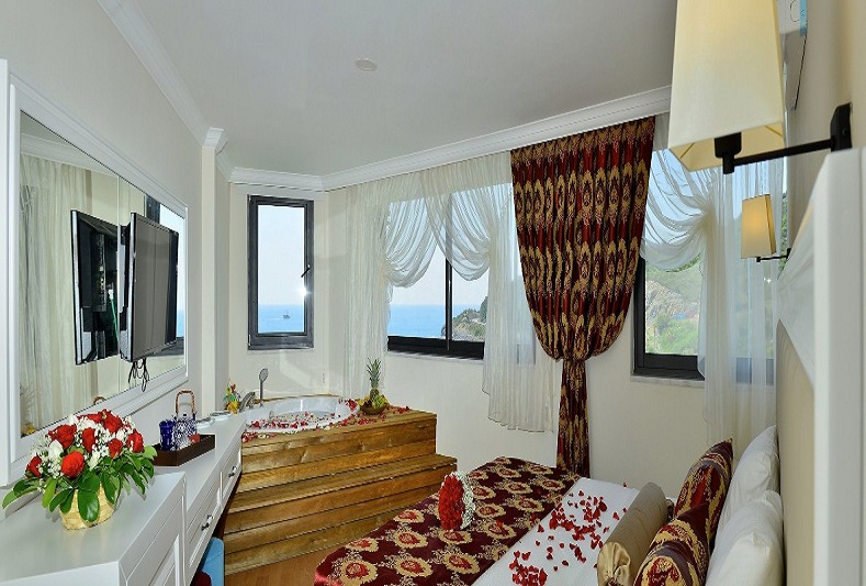 Sea Star Hotel Oda İçi Küvet