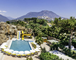 Siz İnn Resort Otel Yukarıdan Havuz Manzarası 