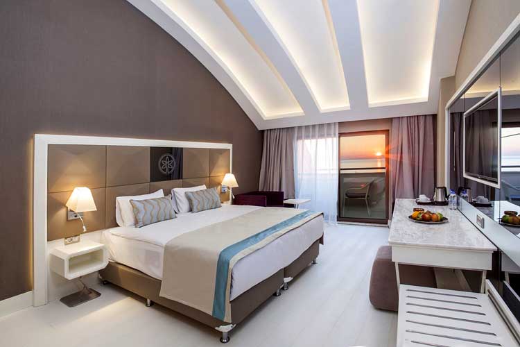 Wome Deluxe Hotel Aile Odası